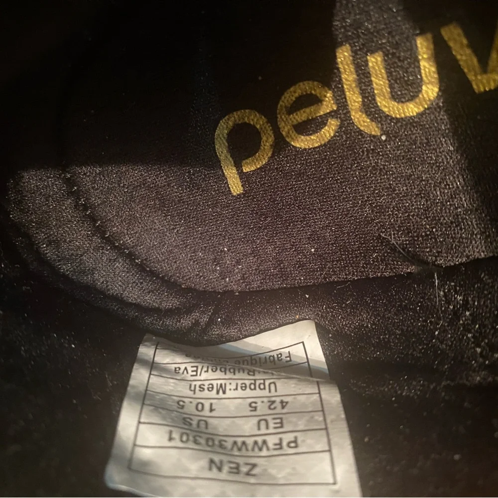 Peluva ZEN Active Slip Ons women’s size 10.5 black - Picture 3 of 7